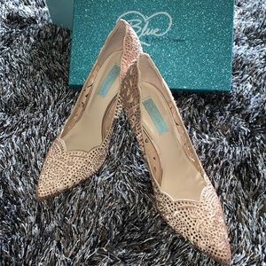 Betsy Johnson Stella heels size 10